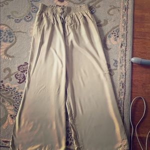 American Eagle Flowy Wide Leg Pants Army Green